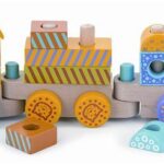 Šareni drveni vlakić