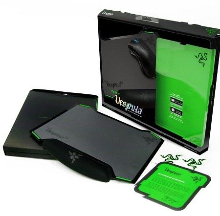 Razer Vespula Dual-Sided Gaming Mouse Mat - Full Retail Razer Vespula Dual-Sided Gaming Mouse Mat - Full Retail